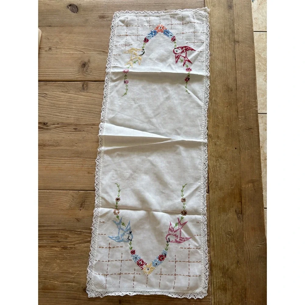 Vintage Handmade Embroidered Table Runner Birds Flowers Lace Trim White 33x12